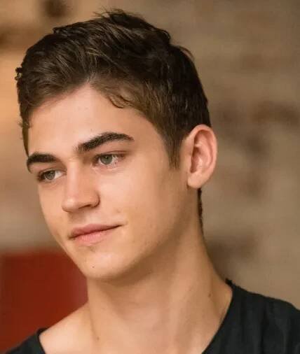 Hero Fiennes Tiffin -  Obrázek #1