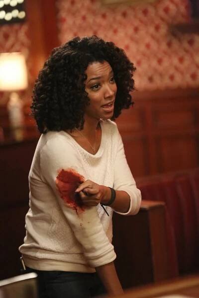 Nová holka - Jeff Day - Z filmu - Sonequa Martin-Green
