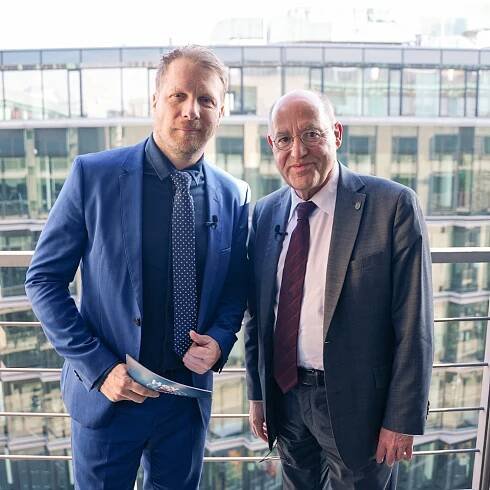 Gregor Gysi bei Hey Olli – Ist DIE LINKE am Ende?