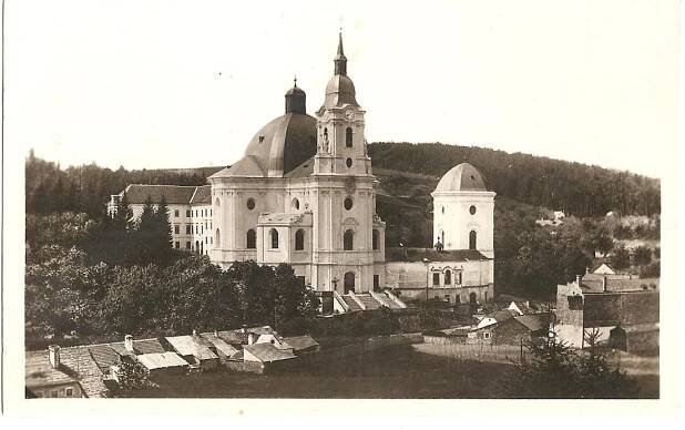KŘTINY - poutní chrám Panny Marie - Blansko