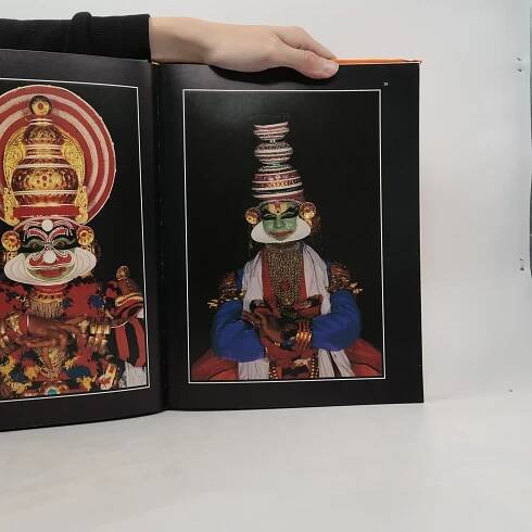 Performing Arts of Kerala - Mallika Sarabhai - knihobot.cz