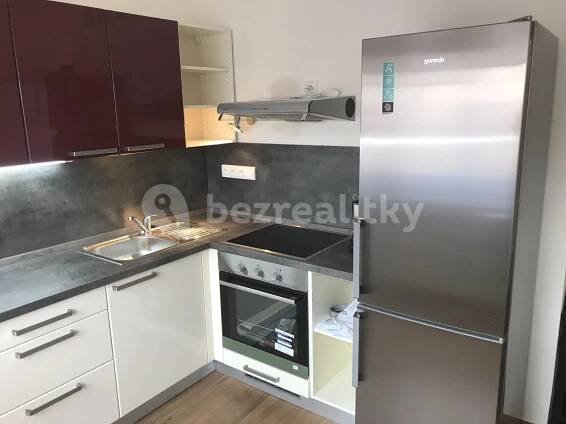 Pronájem bytu 1+1 35 m², Polní, Otrokovice, Zlínský kraj