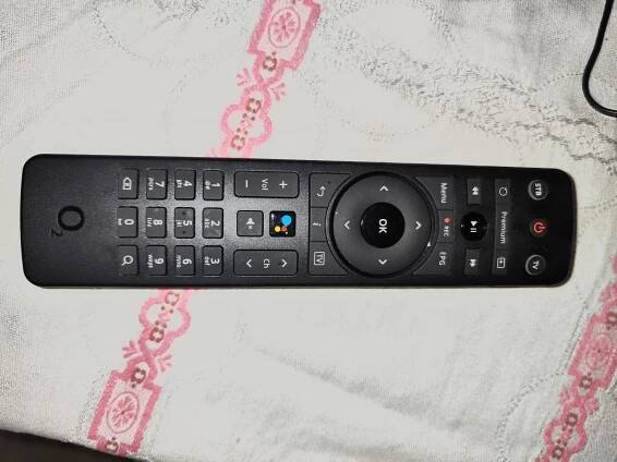 Bluetooth podsvícený dálkový ovladač k O2 TV Boxu