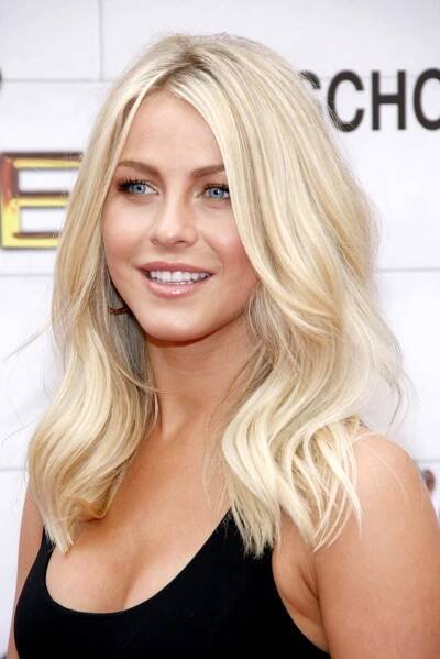 Top 21 Beautiful Female Celebrities With Short Hair