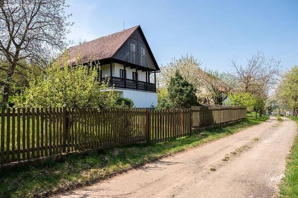 Prodej  chaty 120 m², pozemek 700 m², Chlum - Maršovice, okres Česká Lípa