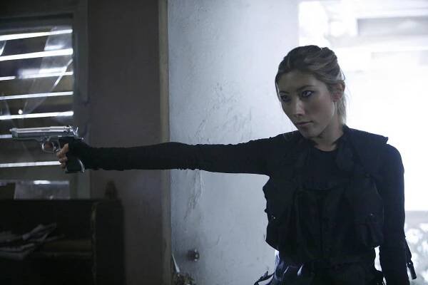 Dům loutek - Série 1 - Echo - Z filmu - Dichen Lachman