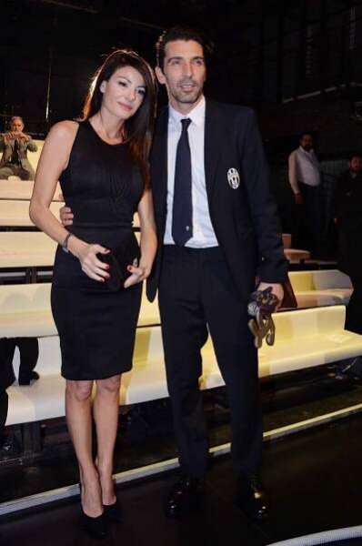 Tohle se ti, Aleno, líbit nebude: Zamilovaný Gigi Buffon se poprvé oficiálně pochlubil sexy přítelkyní