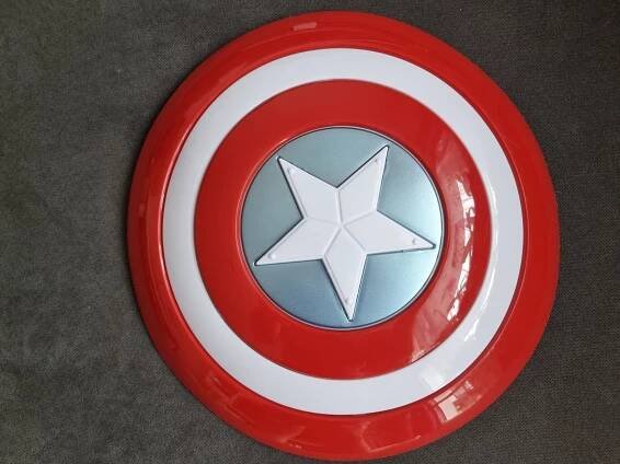 NOVÝ ŠTÍT AVENGERS KAPITÁN AMERIKA - 32. CM