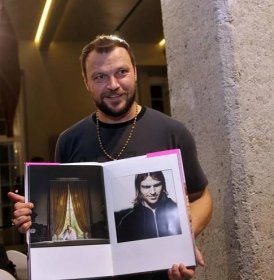 Fotograf Pýcha křtil v Olomouci svou knihu, přijel Ujfaluši i Kadlec