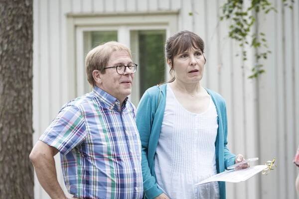 Timo Kahilainen, Pirjo Heikkilä - Kummeli esittää: Mökkinaapurit - Episode 5 - Z filmu