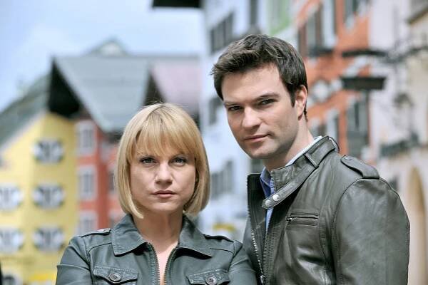Vraždy v Kitzbühelu - Promo - Kristina Sprenger, Jakob Seeböck