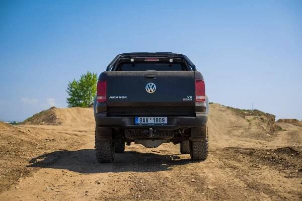 Test Volkswagenu Amarok 3.0 TDI v drsné offroadové úpravě Delta4x4 | Autoweb