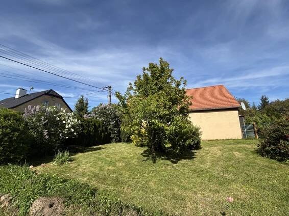 Prodej rod.domu s velkým pozemkem v Medovém Újezdě, nedaleko Rokycan. - Reality Fastová