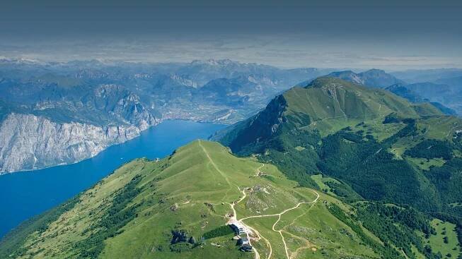 Hrad Castello Scaligero, městečko Malcesine a lanovkou na horu Monte Baldo