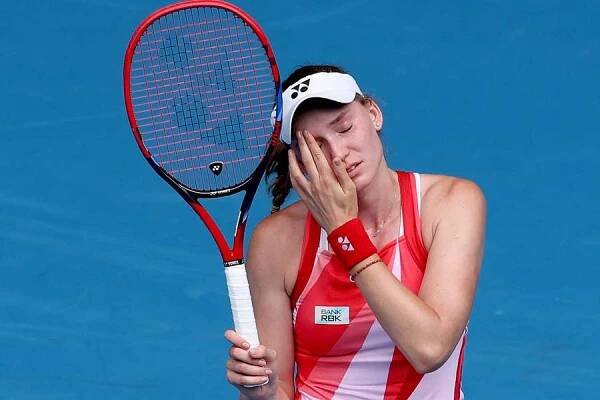 Jelena Rybakinová na Australian Open končí.
