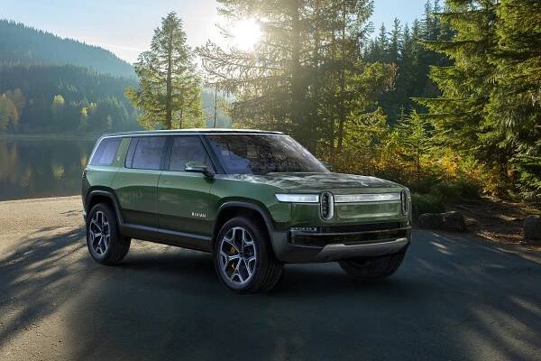2018_11_A.-Rivian_R1S_Front