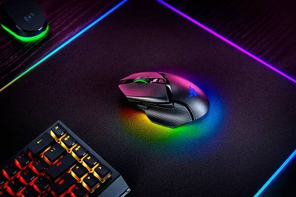 Razer Basilisk V3 Pro (RZ01-04620100-R3G1) | TSBOHEMIA.CZ