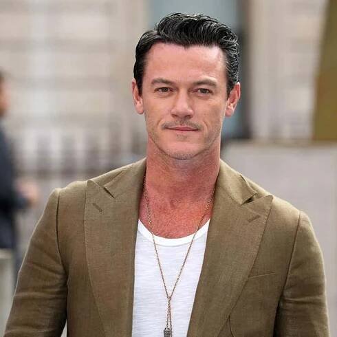 Luke Evans - Gaston
