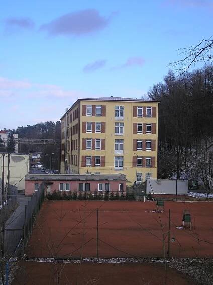 Soubor:Třebíč Borovina internát při Hotelové škole.jpg – Wikipedie