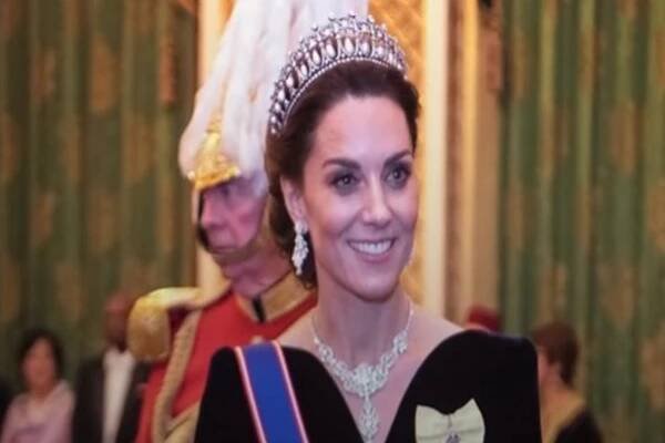Na počest výročí: Palác sdílel nové portrétní fotografie vévodkyně z Cambridge - Zivot
