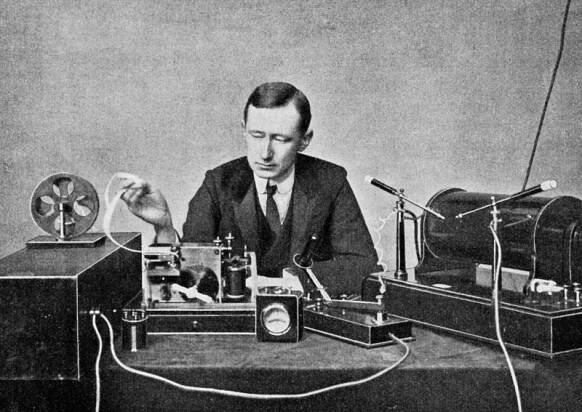 Vynálezce Guglielmo Marconi.