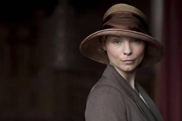 Panství Downton - A Journey to the Highlands - Promo - MyAnna Buring
