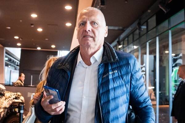 Tömény orosz propagandát hallgat Szijjártó Péter futás közben