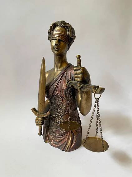 Justice - socha spravedlnosti 34 cm - Liberec - Bazar