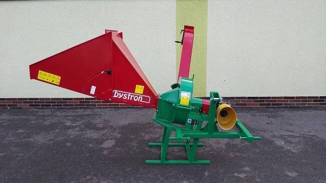 Štěpkovače za traktor / malotraktor PIRBA S PŘIPOJENÍM VLEČKY