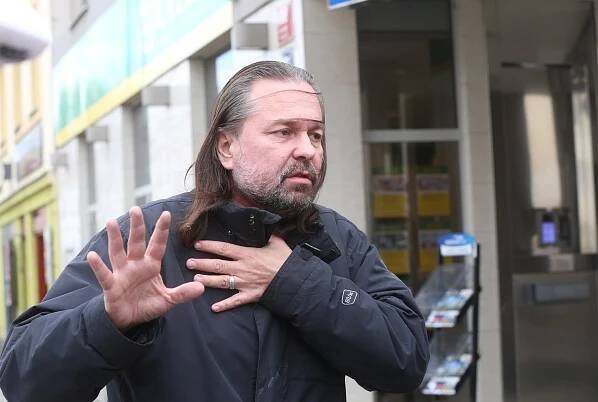 První slova Pomejeho o rozchodu: „Chci zemřít,“ řekl a zavřel se v hospodě