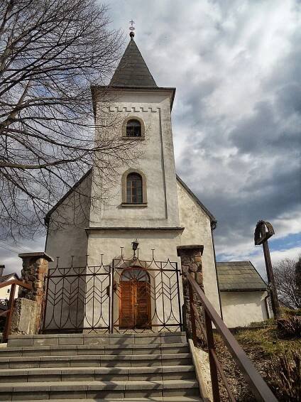 Súbor:Catholic Church - Važec - panoramio.jpg – Wikipédia