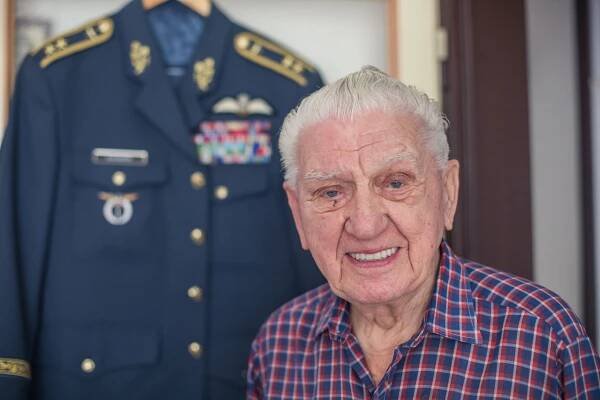 Ve volném čase koukám na sport. Jakýkoliv, prozradil veterán RAF Emil Boček