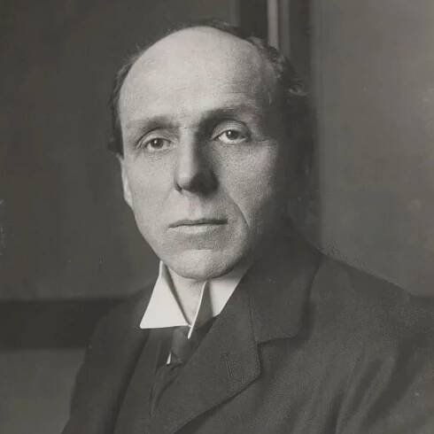 Robert Cecil: *14.9.1864 – †24.11.1958, britský politik a diplomat