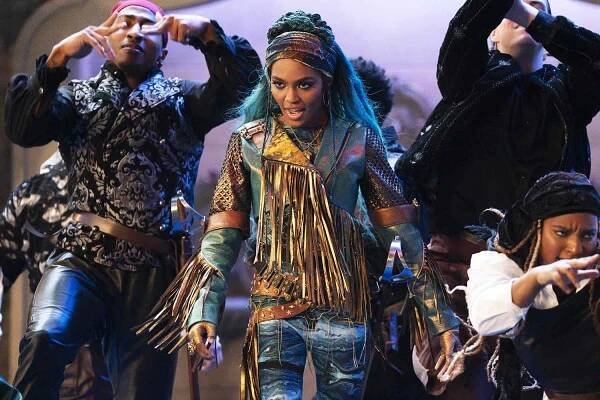 China Anne McClain in Descendants: Rise of Red