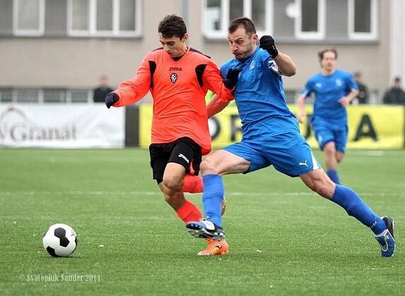 Poslední podzimní kolo ČFL. Hráno na Vyšehradě FK Admira Praha – FK Slavoj Vyšehrad 3 : 5 ( 2 : 2) – FK Admira Praha
