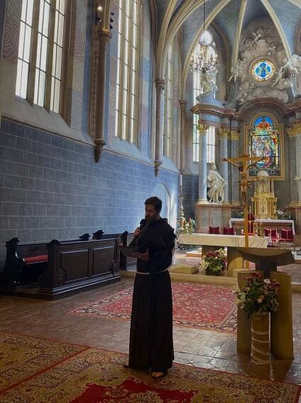Slávnostné sľuby brata Jána Krstiteľa de La Salle Jozefa Hólyho, OFM | Františkáni