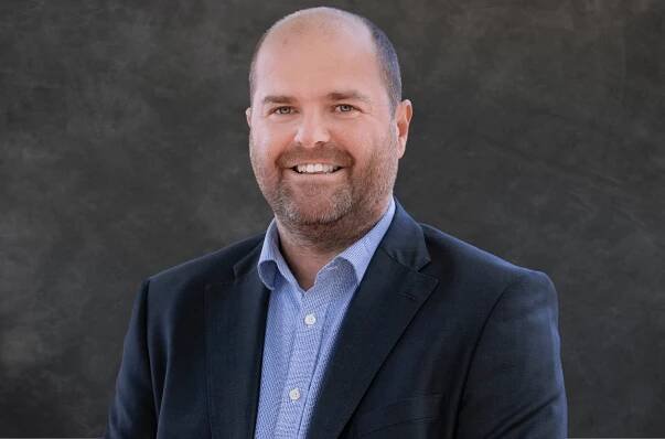 Robert Adams headshot