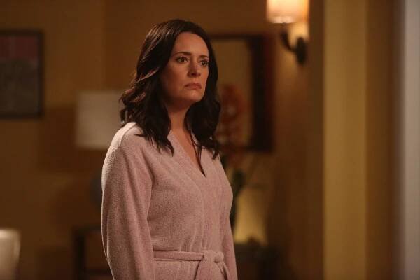 'Grandfathered's Paget Brewster Steals the Scenes With Sarcasm