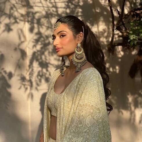 5 striking beauty looks by celebrity makeup artist Namrata Soni&-from Sonam Kapoor Ahuja to Rani Mukerji