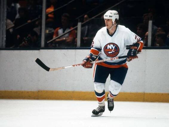 Where does NY Islanders legend Mike Bossy rank among franchise hat trick leaders?