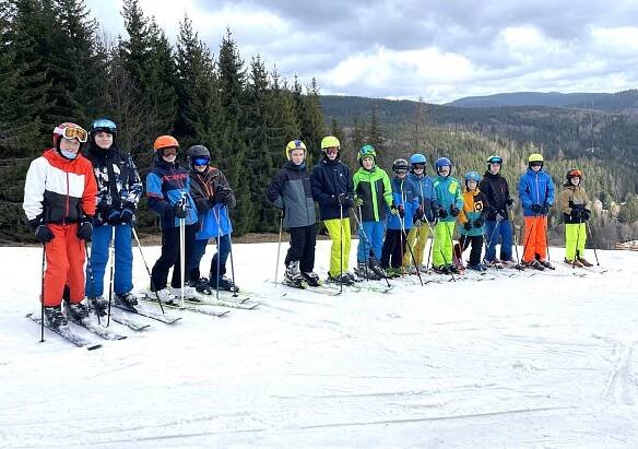 Pozdrav z lyžařského kurzu od sekund | Gymnázium Jakuba Škody