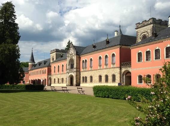 Zámek Sychrov, https://www.zamek-sychrov.cz/cs - Chlístov - foto 39