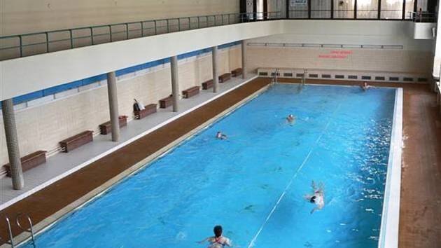 Zateplený bazén má šetřit peníze. Opravy mají začít už příští rok