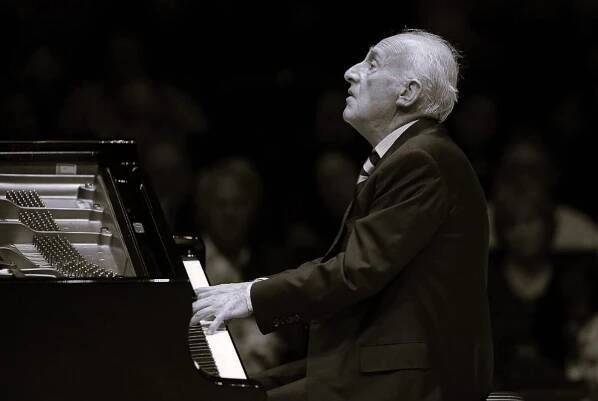 Zemřel italský klavírista Maurizio Pollini
