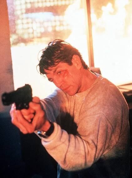 Nebeský oheň - Z filmu - Eric Roberts