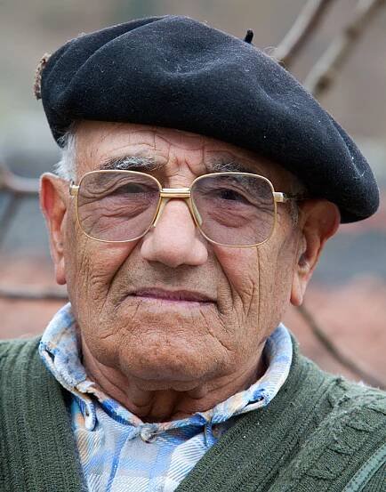 Residents Photo Gallery · José Díaz Martínez