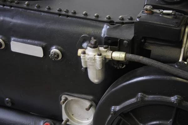 Daimler-Benz DB 605