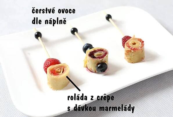 Crêpe rolka jahodová