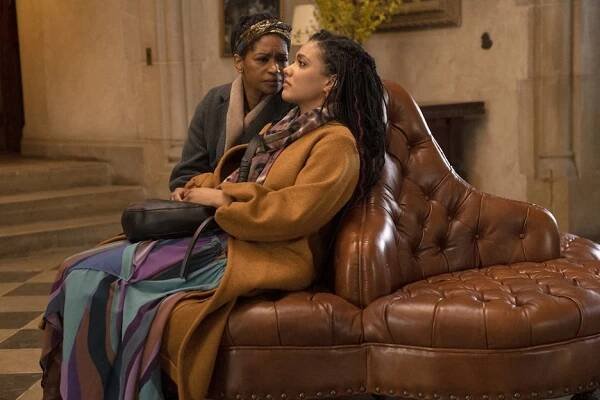 Jenny Jules, Freema Agyeman - Nemocnice New Amsterdam - Castles Made of Sand - Z filmu
