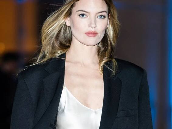 Martha Hunt's French Sandals Have Had a Cult Following for 90 Years